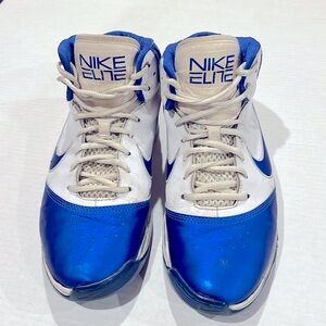 Nike Elite Closer IV Size 10 Men’s Basketball Shoes.